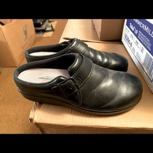 SAS Black Womens Clogs 8.5